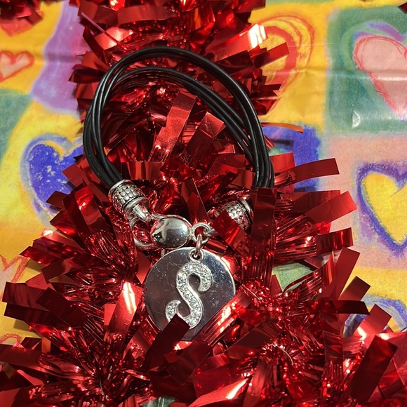 Vintage 6 Strand Black Vegan Waxed Cord Initial Rhinestone “S” Bracelet 7.5 - Picture 5 of 15